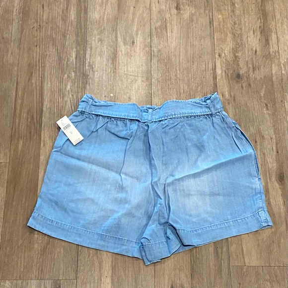 Cloth & Stone-Ruffled High-Wasted Shorts-Women's
Size: Medium-Denim Light-NEW!! - Picture 5 of 16